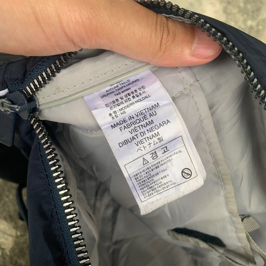 Adidas Modern Holdall Bag, Women's Fashion, Bags & Wallets, Tote Bags