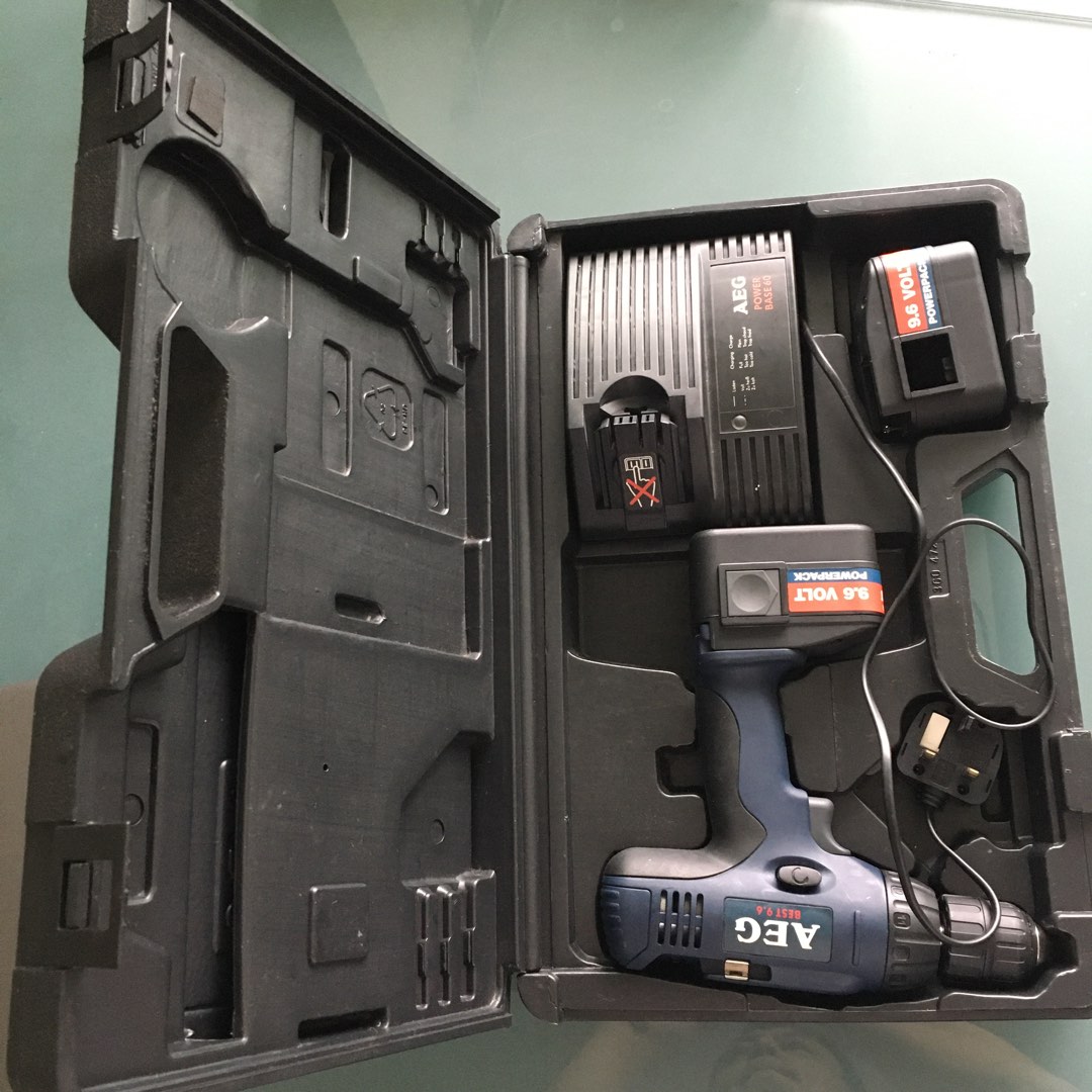 Image of AEG BEST 9.6 cordless drill on AEG Direct website