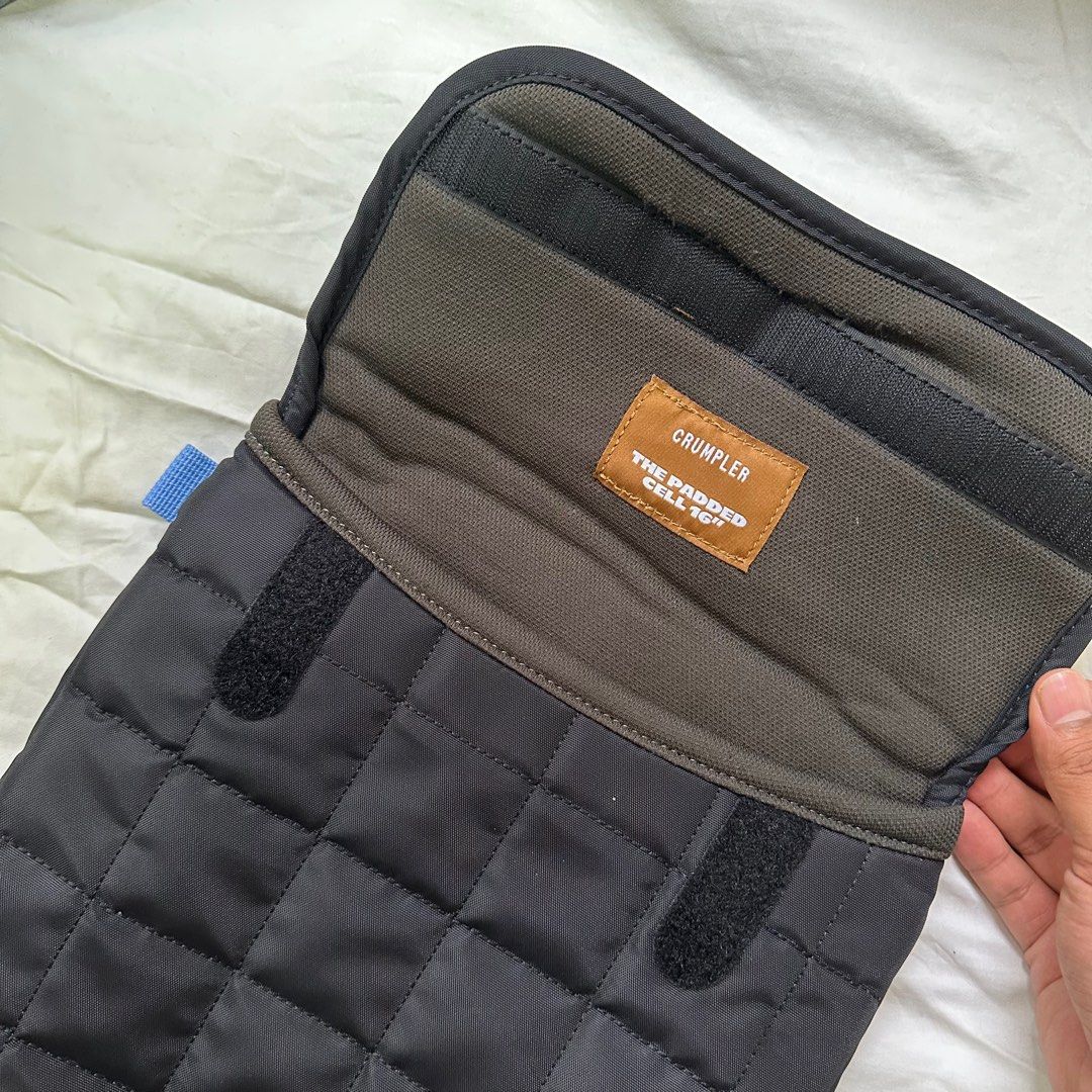 Crumpler laptop sleeves shop