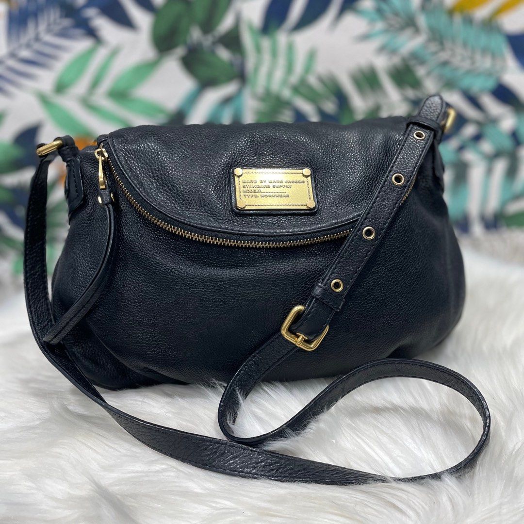 Authentic MARC BY MARC JACOBS Classic Q Natasha Leather Sling Bag, Luxury,  Bags & Wallets on Carousell