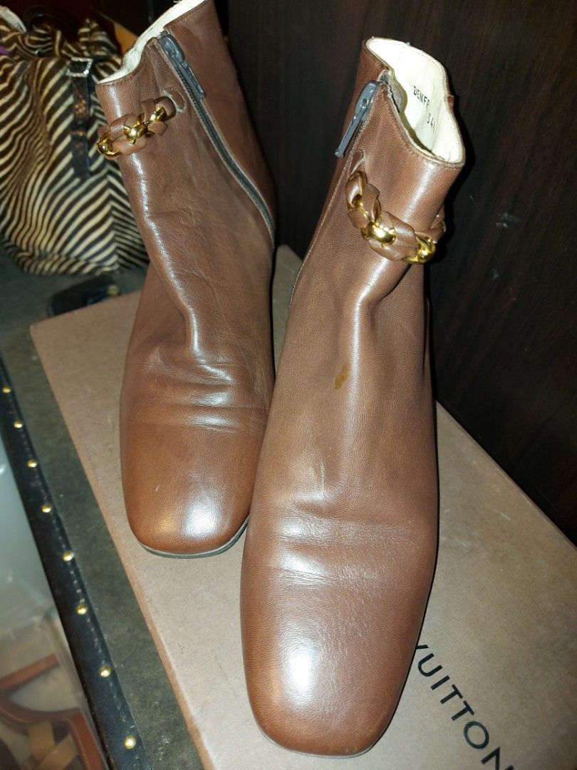 bally riding boots