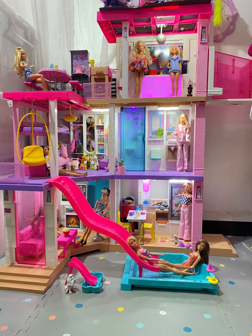 Barbie Dollhouse On Carousell