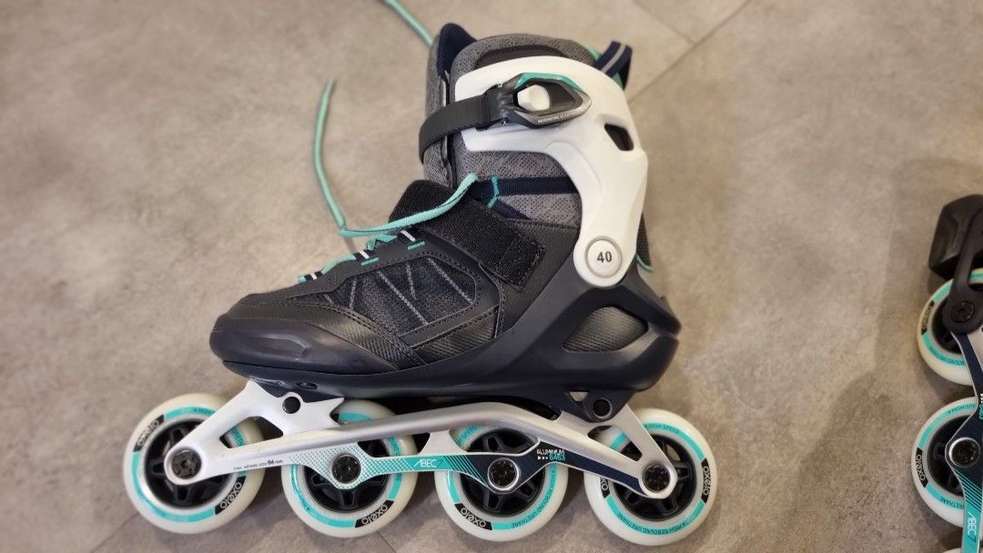 Brand New Rollerblade and Accessories Complete Set, Sports Equipment
