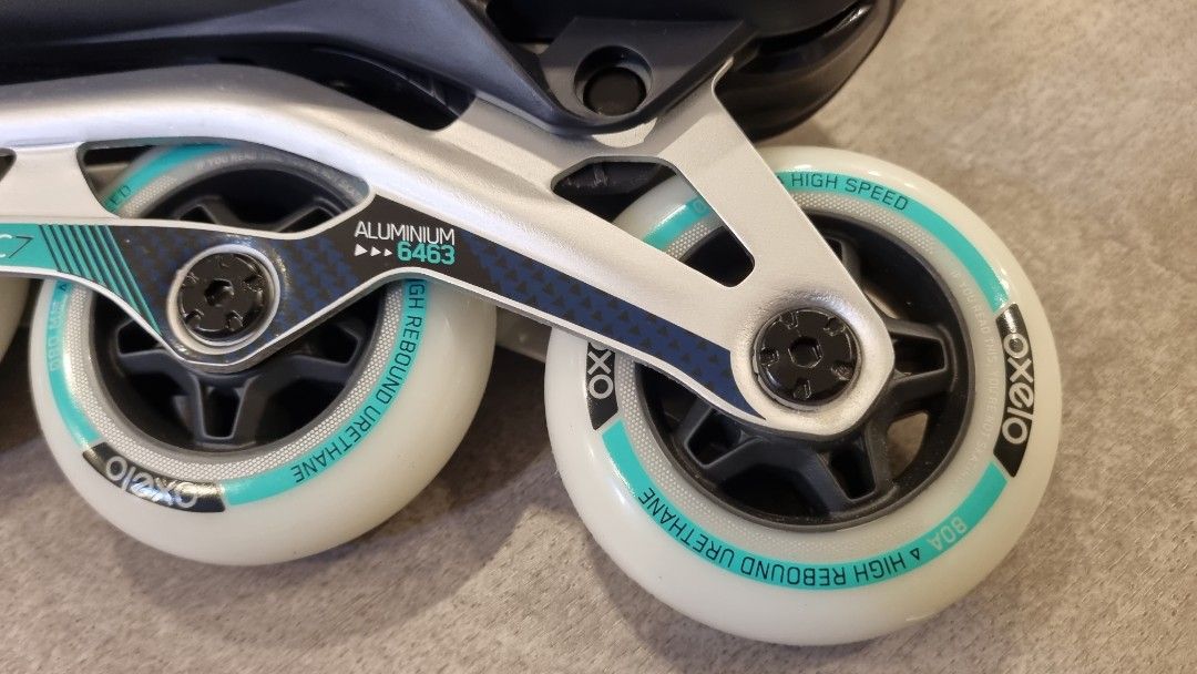 Brand New Rollerblade and Accessories Complete Set, Sports Equipment