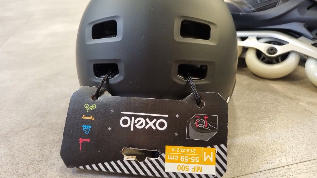 Brand New Rollerblade and Accessories Complete Set, Sports Equipment