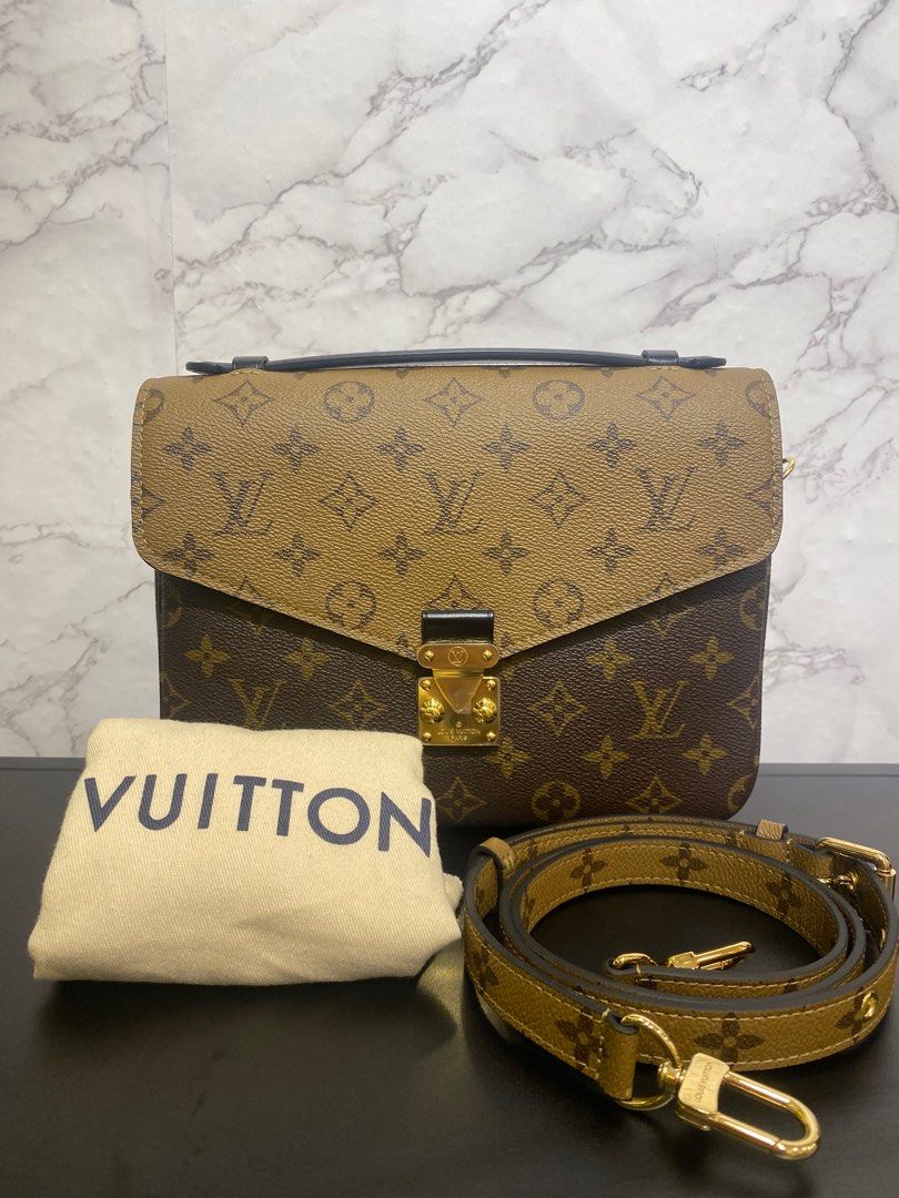 LV Louis Vuitton Multi Pochette Accessories Black/Cream Monogram (Cash  S$3,000)