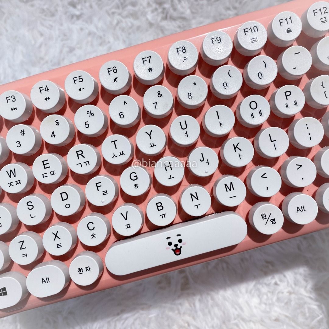 BT21 RJ Wireless Retro Keyboard by Royche, Hobbies & Toys, Memorabilia ...