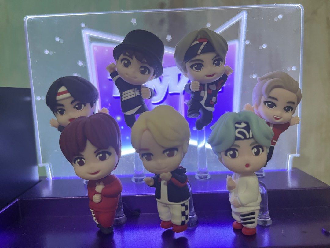 BTS Tiny Tan Magic Door Diorama LED clock (Category: Clocks) located in Manila. Submitted by yein.s (Listing ID 1226411722, Image 3). Description: Almost brand new (price negotiable) Orig price is 5,200 php Complete inclusions Can add freebies RFS: for cat’s vet bills.