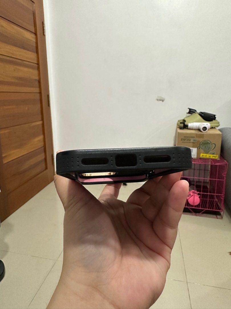 BURGA MAGSAFE 14 PRO MAX, Mobile Phones & Gadgets, Mobile & Gadget