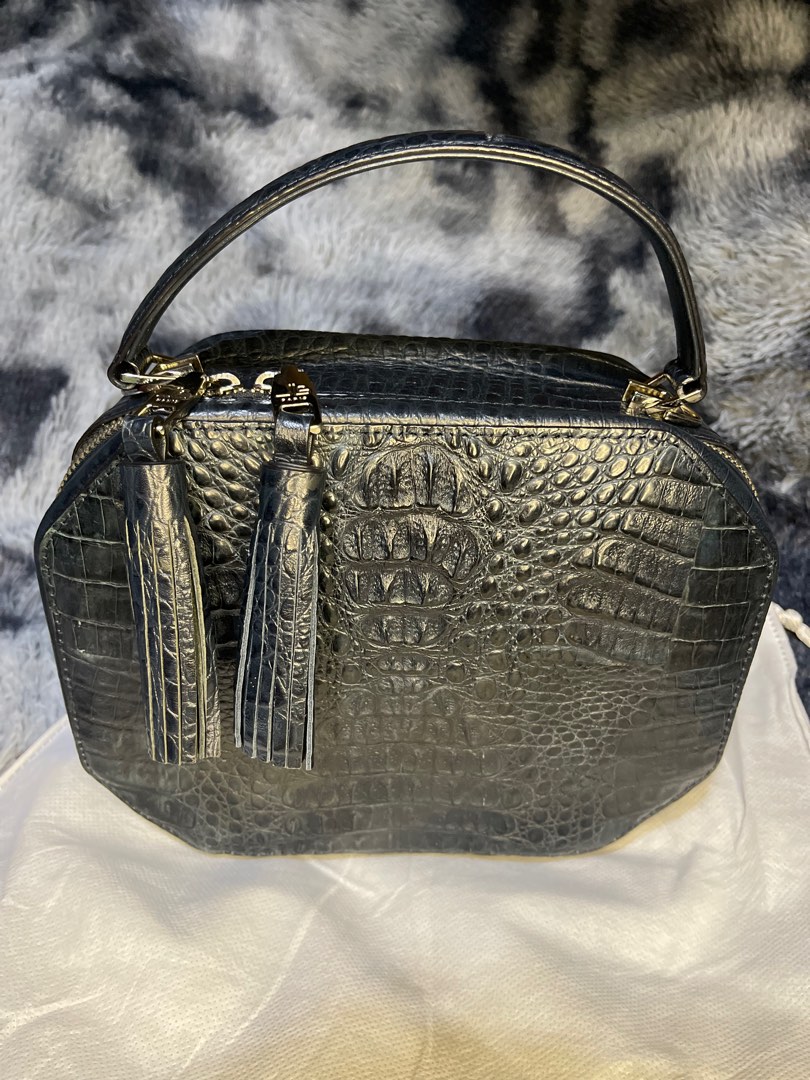 Camera Bag (Jean-Louis Scherrer Paris), Women's Fashion, Bags & Wallets,  Cross-body Bags on Carousell