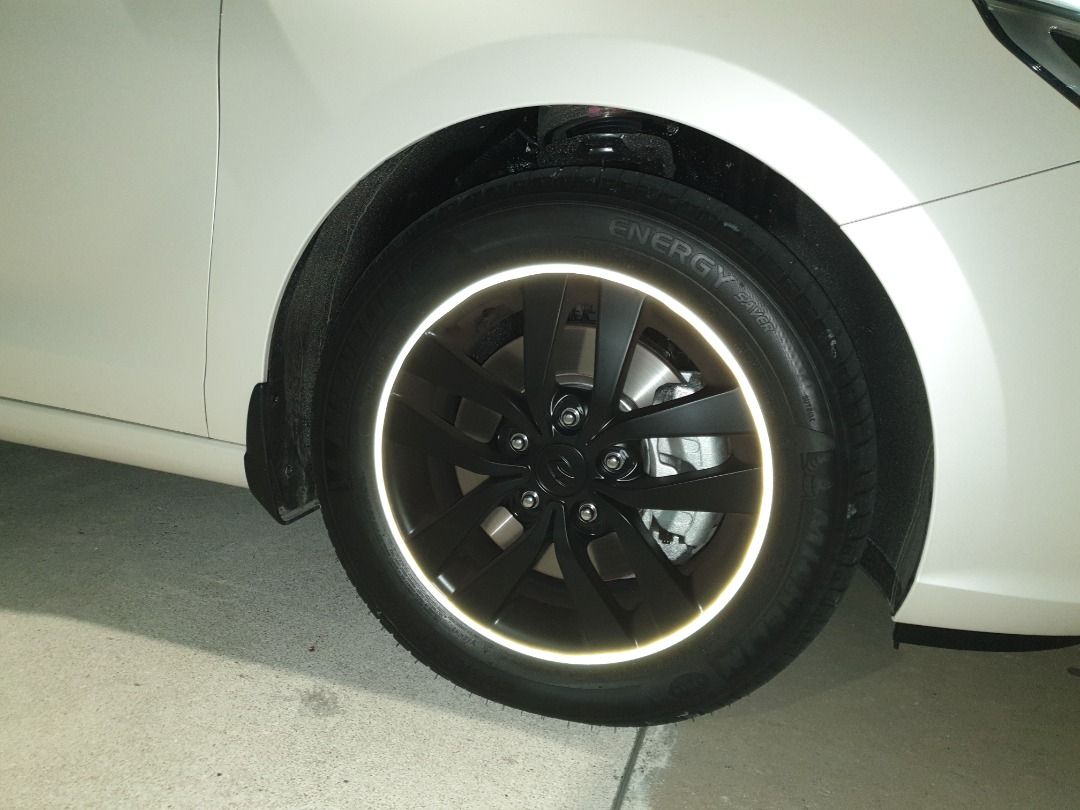 White 3M Reflective Wheel Stripes - Rim Stickers For Cars & SUVs, 20"-22" Wheels 5 thumbnail image