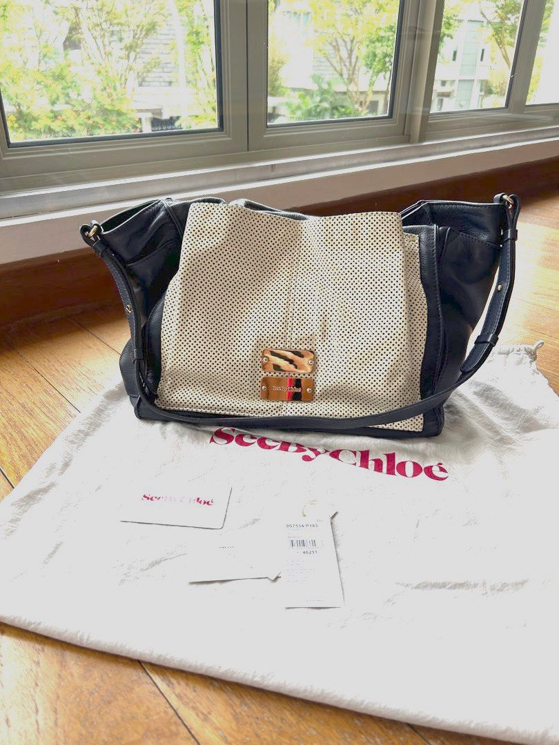Chloe navy blue bag top