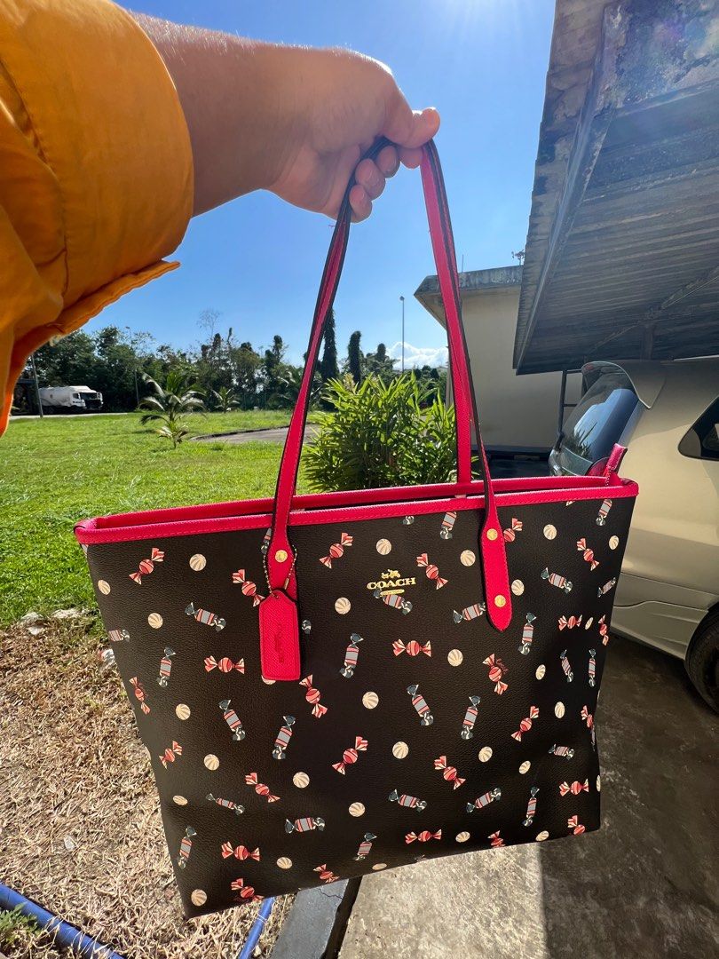 Coach candy tote top