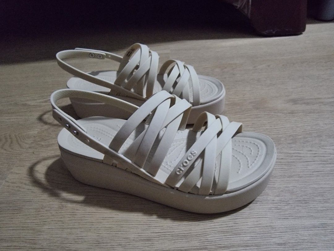 Crocs strappy wedge sandals size 6