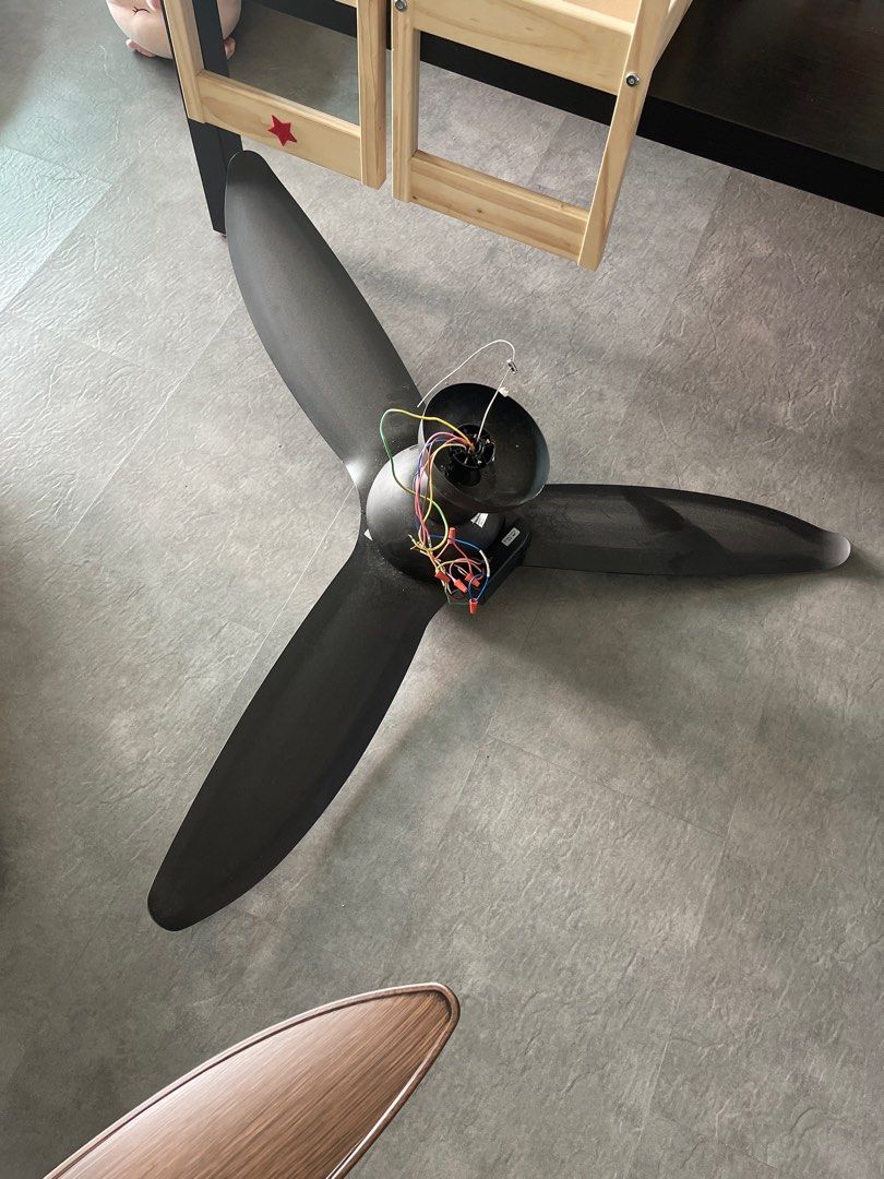 Daiko fan with remote control, Furniture & Home Living, Lighting & Fans