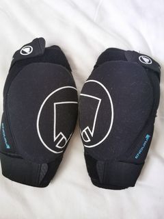 Elbow pads / protectors for cycling - size M/L
