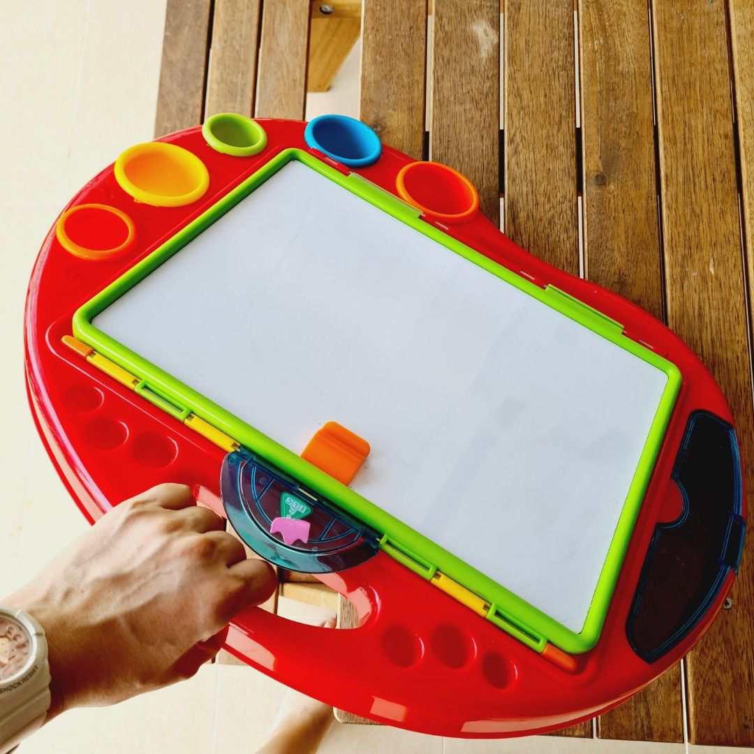 ELC tabletop art centre Whiteboard Blackboard, Hobbies & Toys, Stationery & Craft, Other