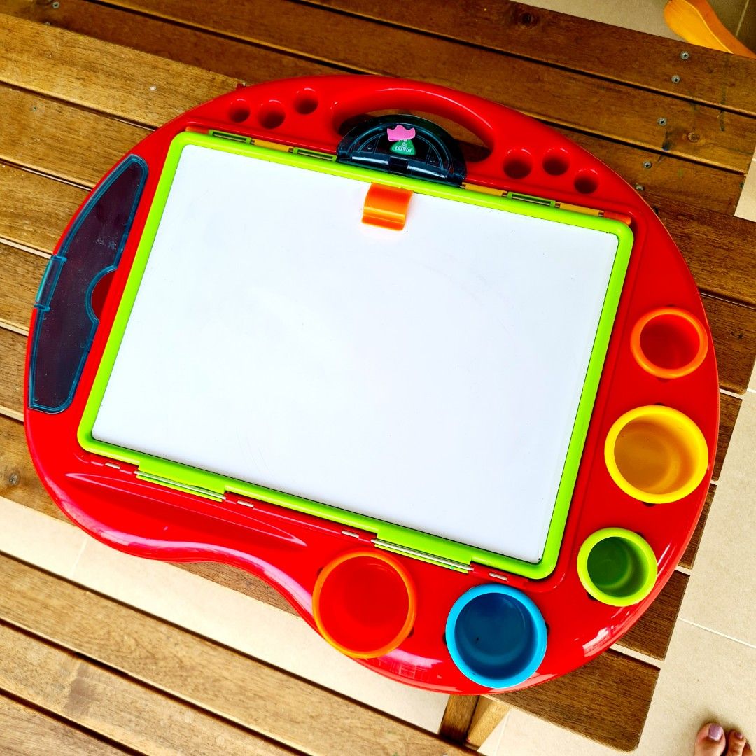 ELC tabletop art centre Whiteboard Blackboard, Hobbies & Toys