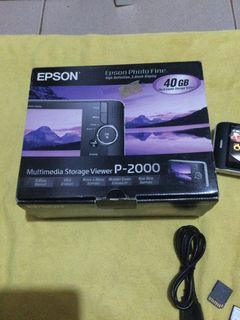 Epson Photo Fine P-2000 Multimedia Storage 3.8-Inch LCD Viewer 40GB
