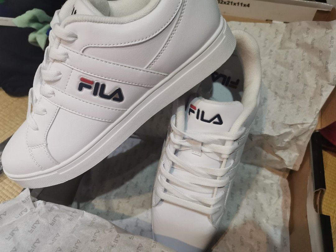 Fila boca store