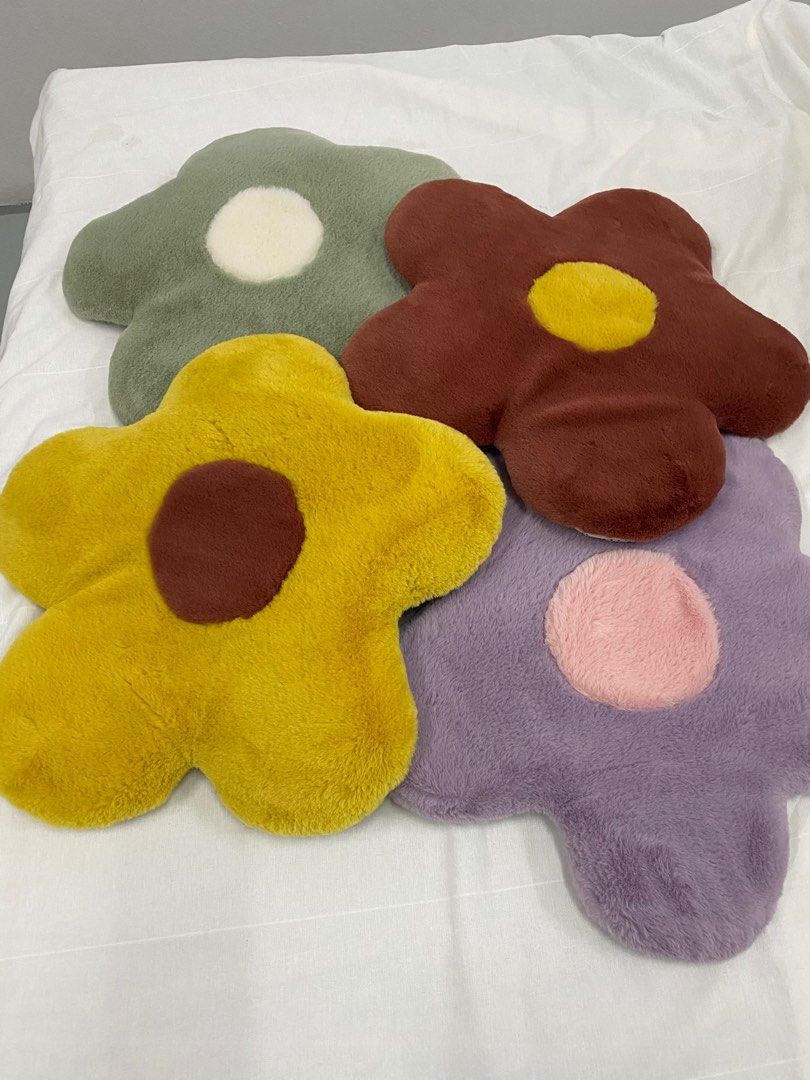 Flower seat cushion set, Furniture & Home Living, Home Decor, Cushions