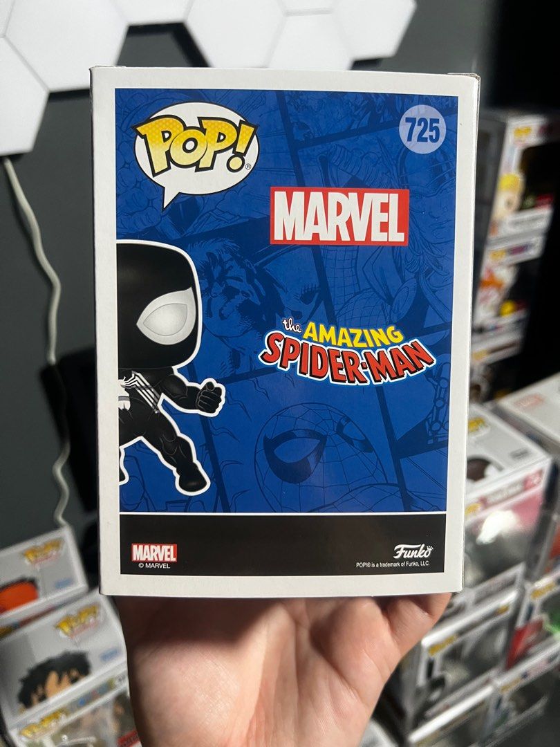 Funko Pop! Marvel Spider-Man (Symbiote Suit) (Glow) Funko Shop Exclusive  Figure #725 - US