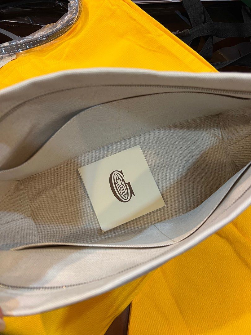 Goyard outlet vans yellow