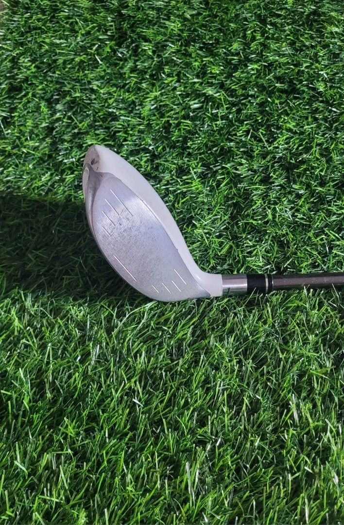 Honma Ladies Hybrid, Sports Equipment, Sports & Games, Golf on Carousell