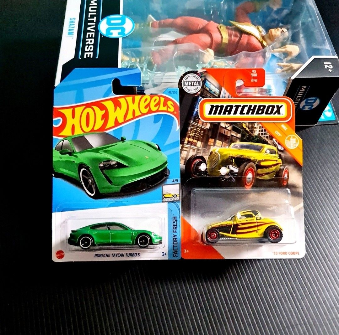 Hot Wheels Porsche Taycan Turbo S Matchbox Mooneyes 33 Ford