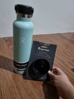 Hydroflask Blue with free flex boot protection!