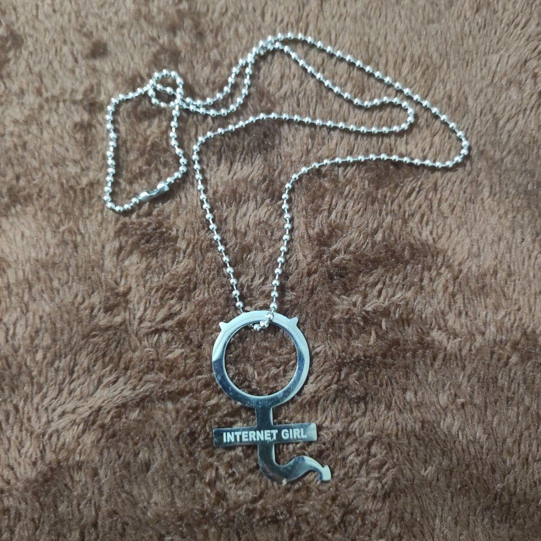 Igirl she devil necklace store