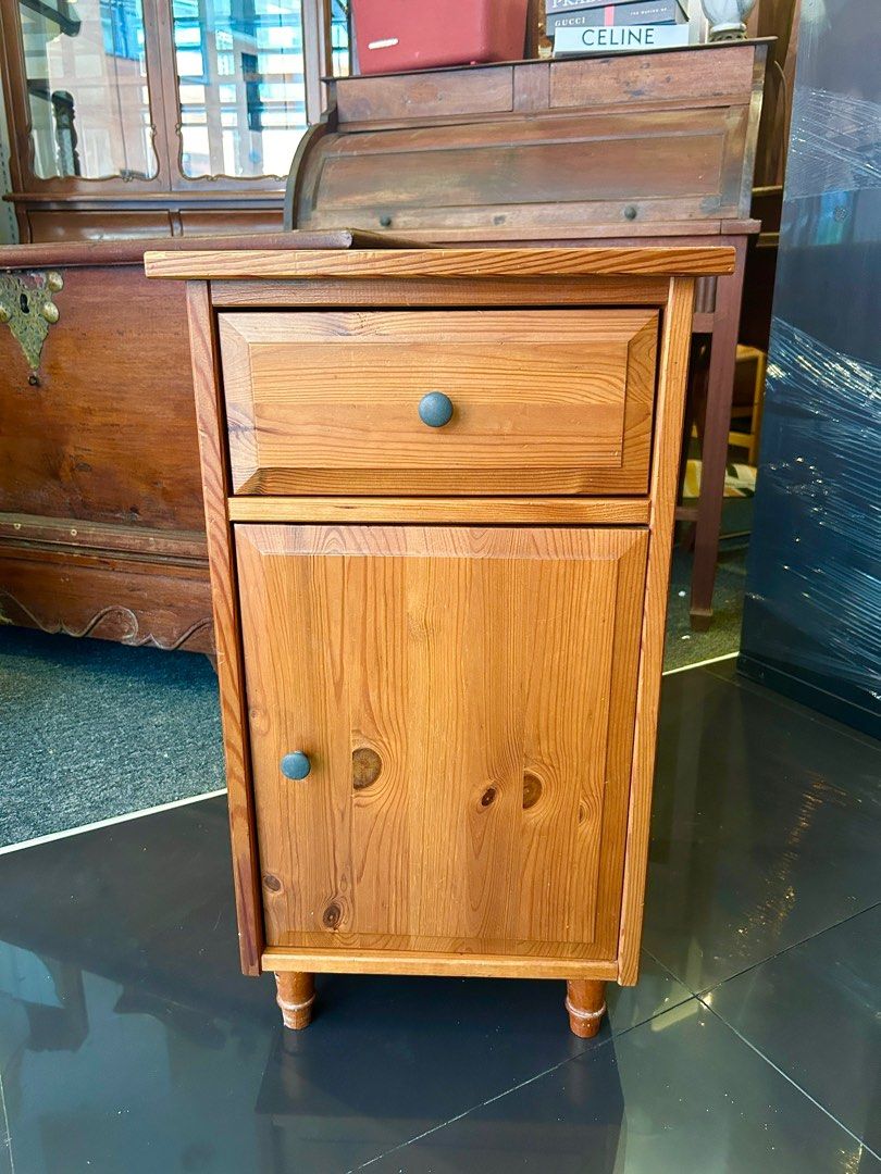 Solid 2025 pine nightstand