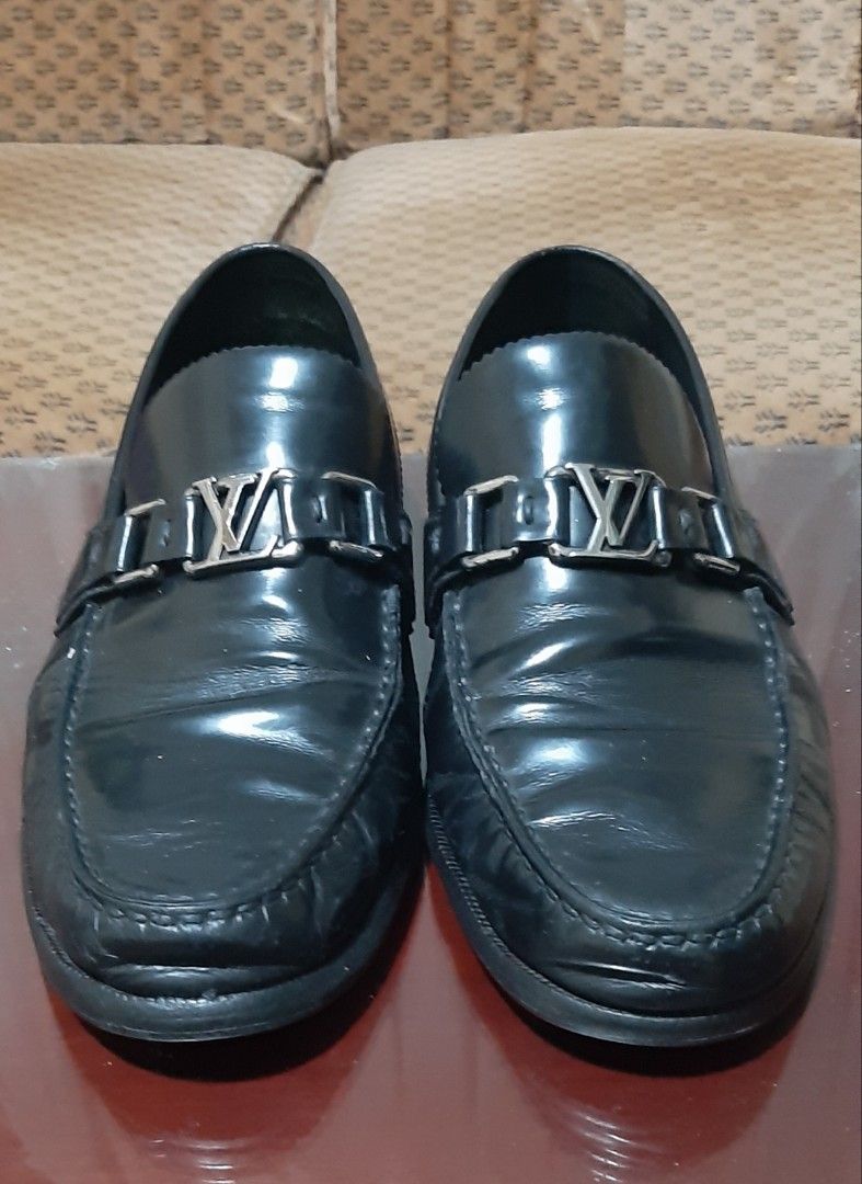 LV racer mocassin shoes, Fesyen Pria, Sepatu , Sepatu Formal di