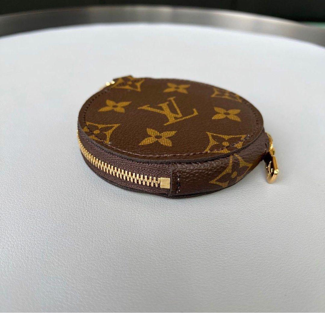 How To Turn LV Round Coin Purse Into A Handbag Charm