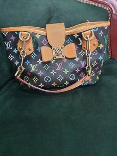 Set tiga helai beg bahu lelaki Louis Vuitton, Luxury, Bags & Wallets on  Carousell