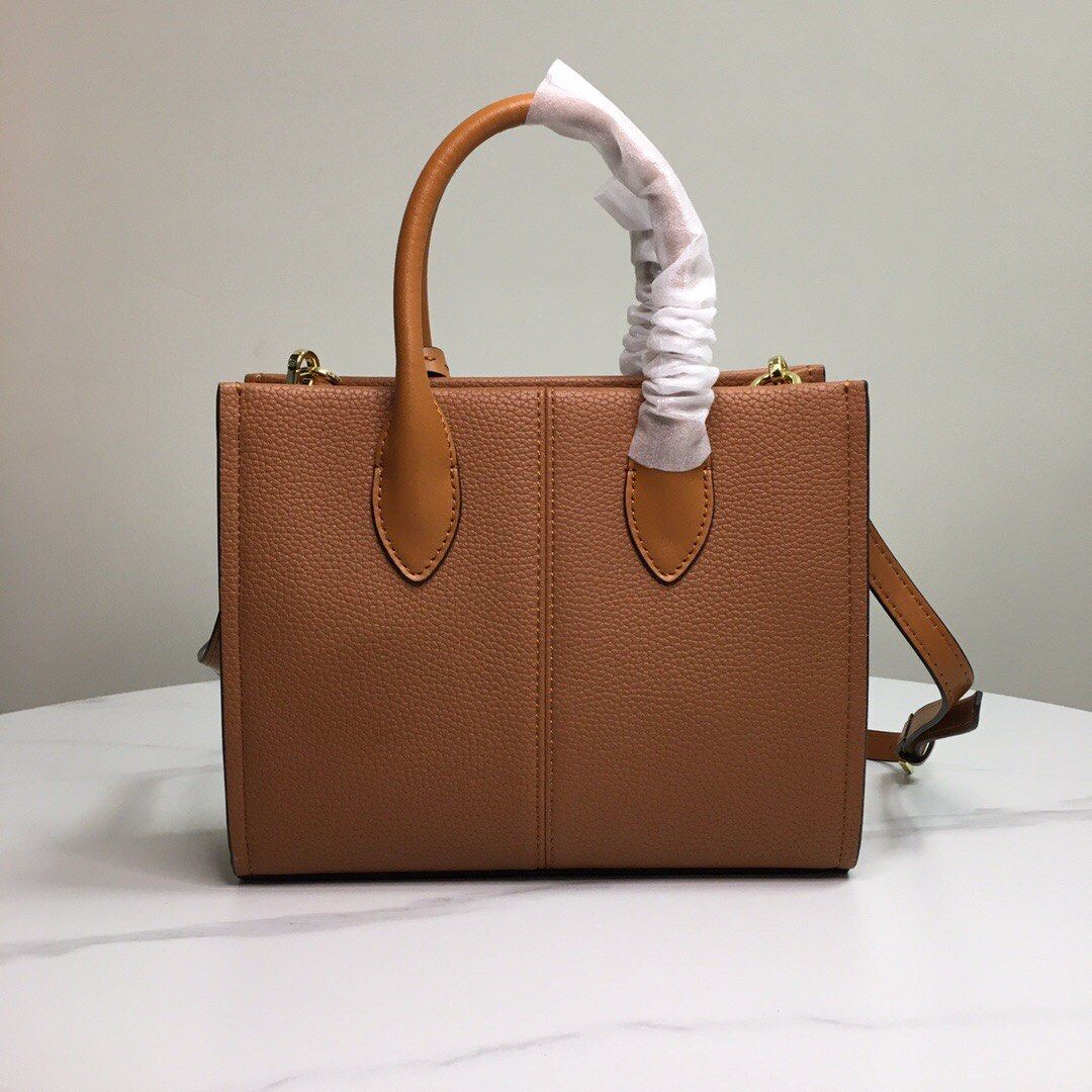 Michal KORS Mk Mirella canvas shoulderbag tote bag handbag, Women's  Fashion, Bags & Wallets, Shoulder Bags on Carousell