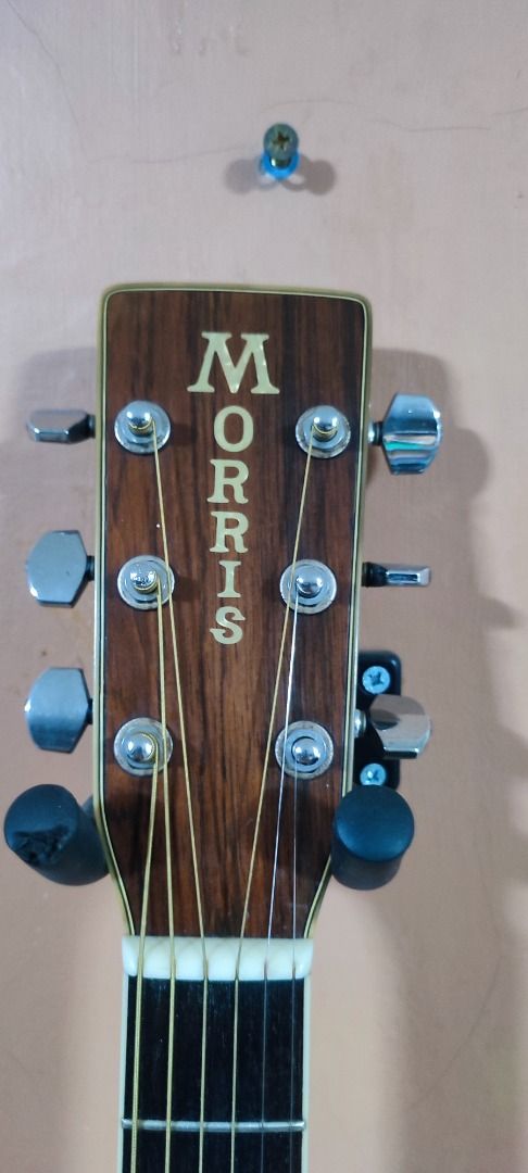 Morris W40 Vintage Guitar (Category: Musical Instruments) located in Bansalan. Submitted by elmer05011968 (Listing ID 1226422549, Image 3). Description: W40 Morris vintage guitar. With hardcase. No pickup.