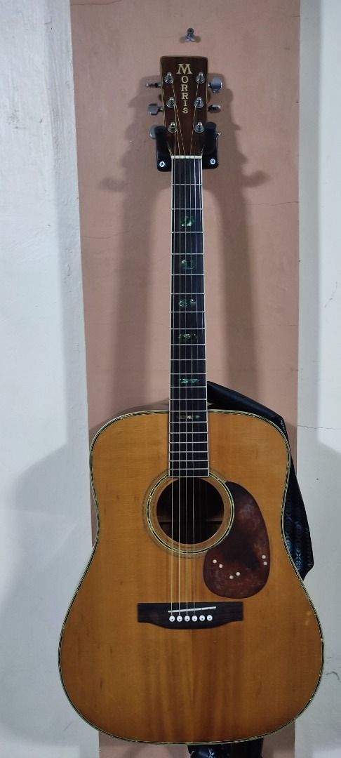 Morris W40 Vintage Guitar (Category: Musical Instruments) located in Bansalan. Submitted by elmer05011968 (Listing ID 1226422549, Image 2). Description: W40 Morris vintage guitar. With hardcase. No pickup.