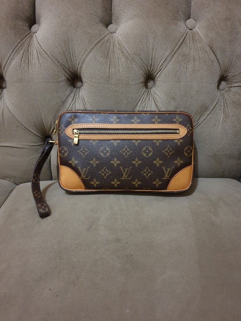 Mulus .authentic clutch louis vuitton .lv, Fesyen Pria, Tas & Dompet ,  Dompet di Carousell