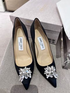 Nett BNIB Jimmy Choo Black Rhinestone Heels size 35.5