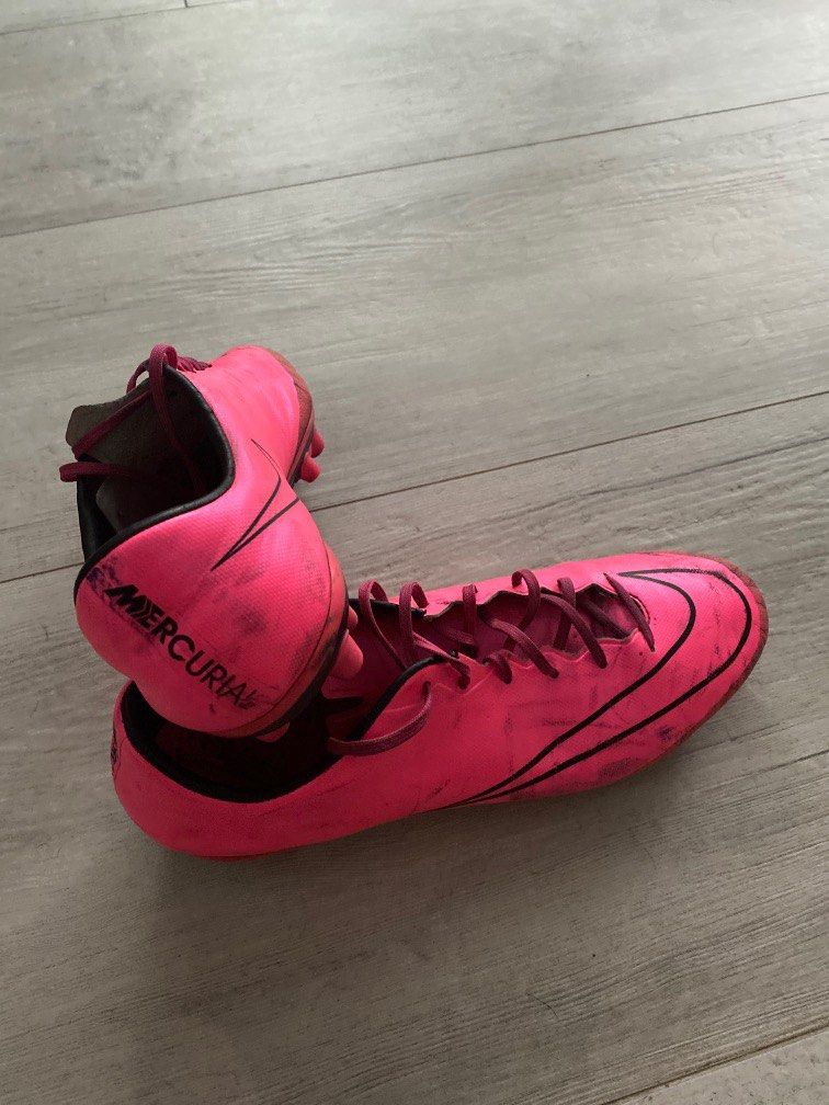 astroturf nike boots