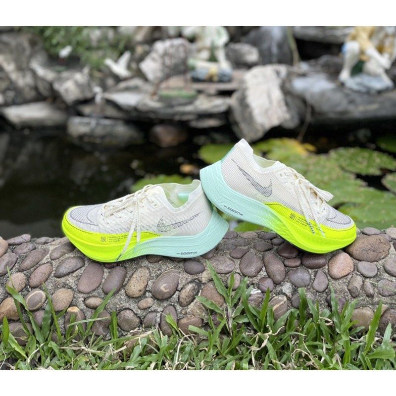 Nike zoomx vaporfly next womens 7.5 outlet