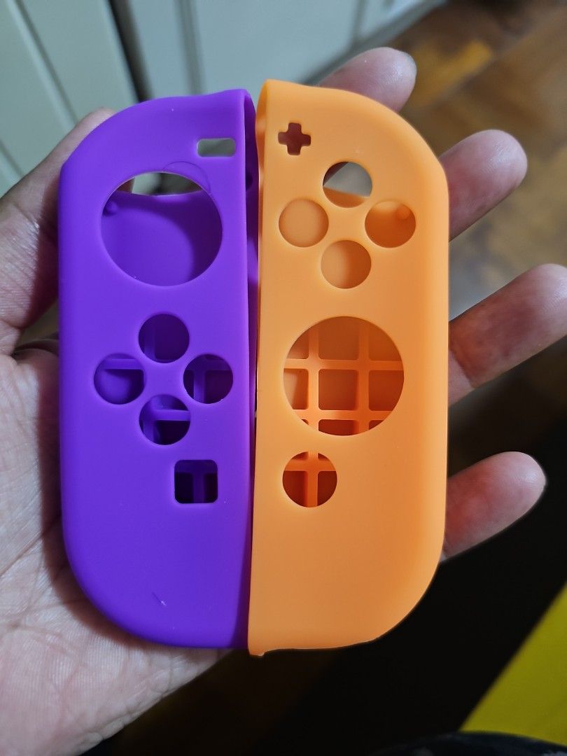 FOUR PAIRS Nintendo Switch Joy Con Silicon Cases, Video Gaming, Gaming ...