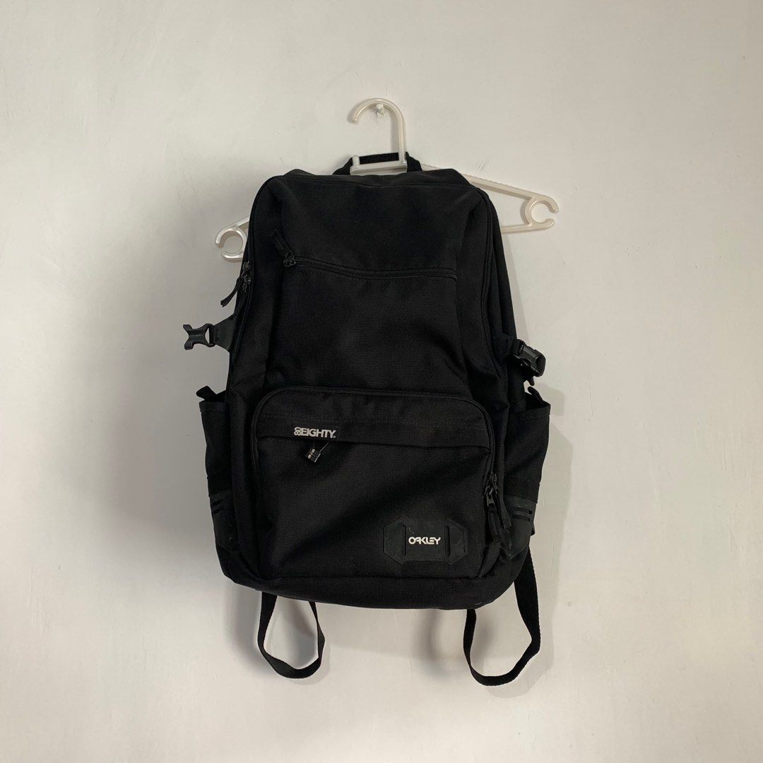 OAKLEY TRAVEL BACKPACK Men s Fashion Bags Backpacks on Carousell