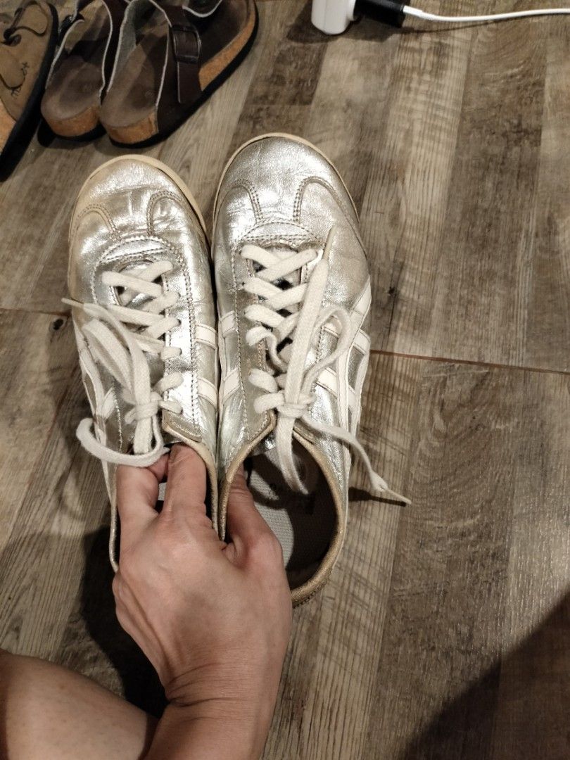 onitsuka tiger silver