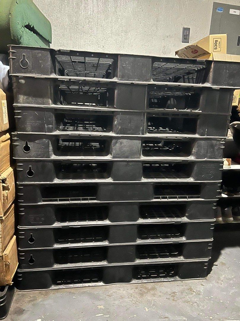 Plastic Pallete or Paleta (Category: Construction & Building Materials) located in San Juan City. Submitted by kmdriven34 (Listing ID 1226463979, Image 2). Description: heavy duty plastic paletee 110x110 1050 each 11 pcs available.