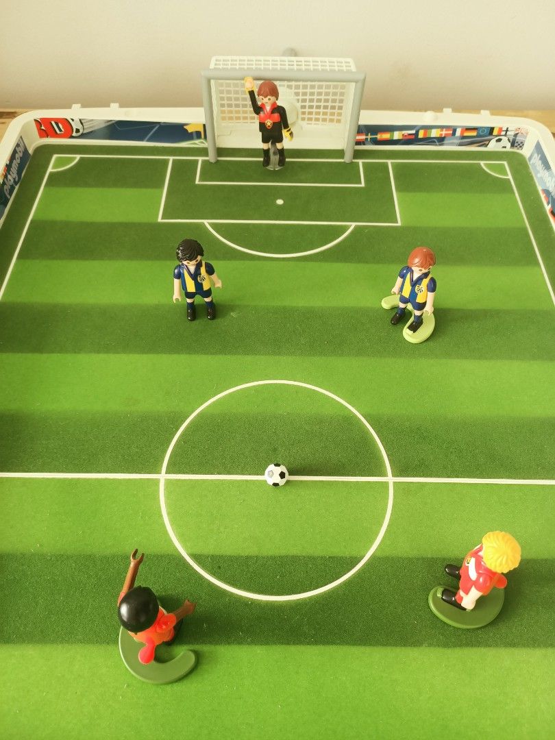 Playmobil Sports and Action Take Along Football Hobbies Toys