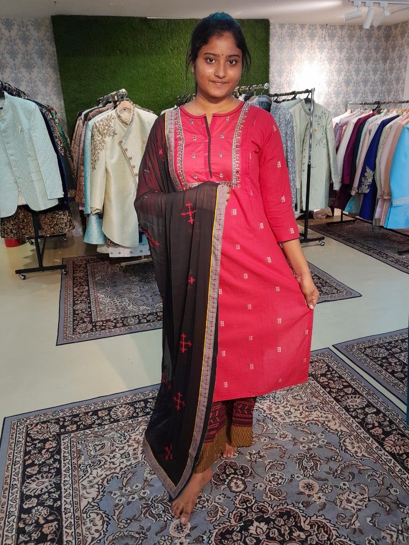 Off White & Navy Blue Printed Kurti With Flared Palazzo Pants Design by  Soup by Sougat Paul at Pernia's Pop Up Shop 2023