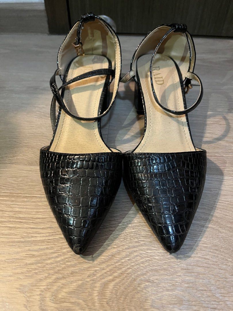 Raid Heels Women s Fashion Footwear Heels on Carousell