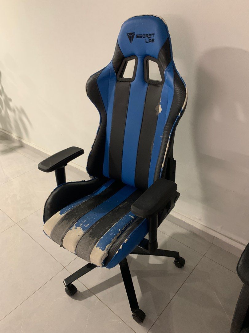 Secretlab best sale throne v2